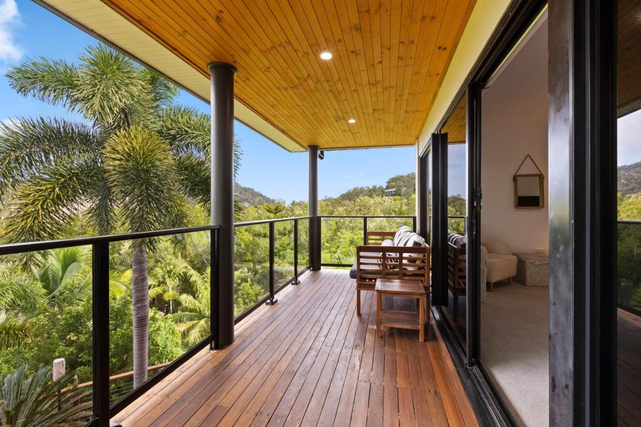 The Palms On Hamilton Island Villa Exterior photo