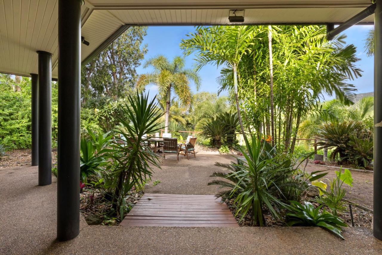 The Palms On Hamilton Island Villa Exterior photo